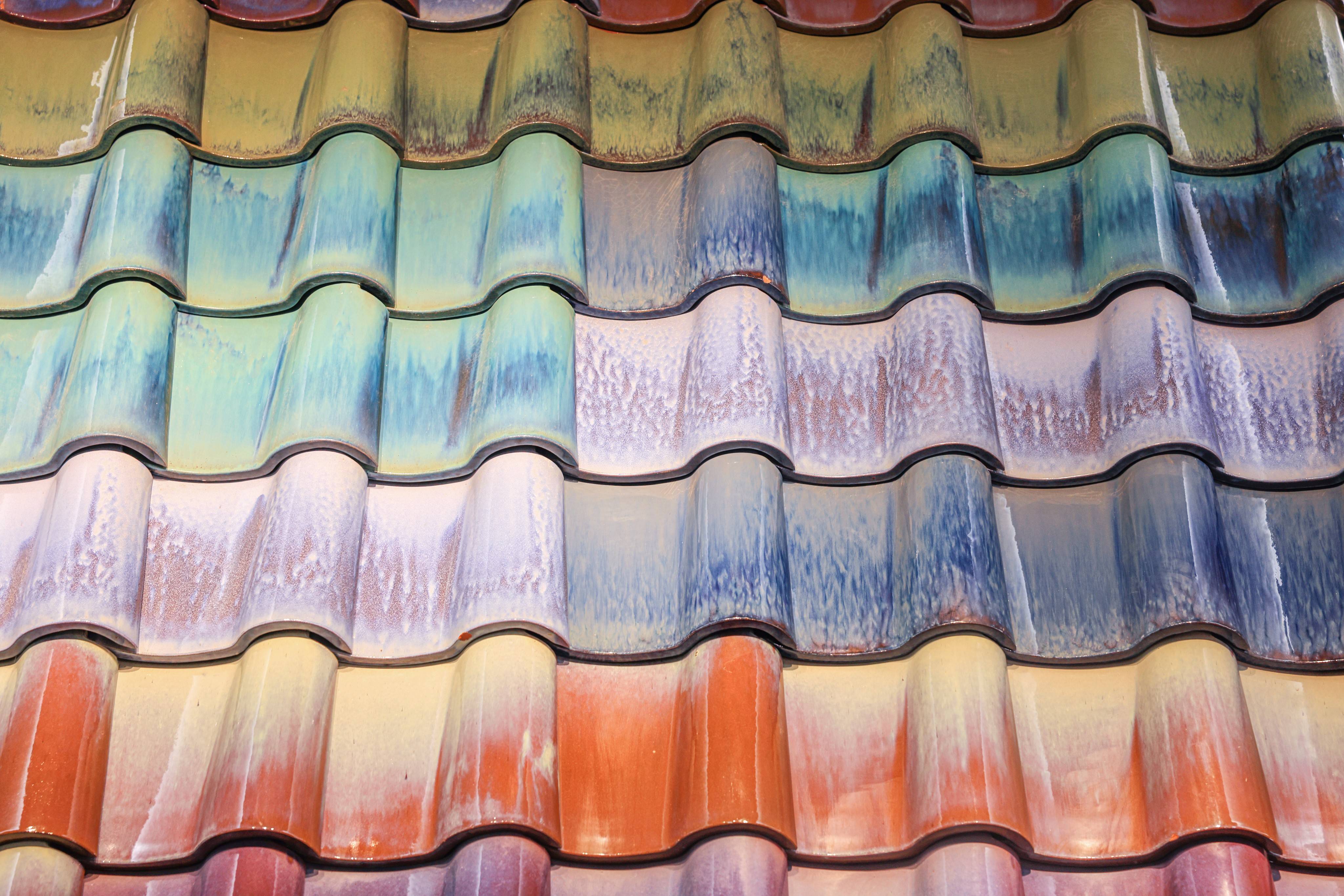 ���£�������Ƭ��ľ����й�ɫ